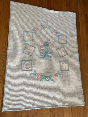 Vtg Chenille Infant Baby Crib Blanket ABC Blocks Floral Pastels MCM Nursery READ